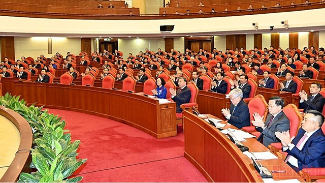 越共十三届五中全会现场。