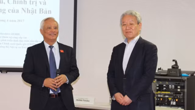 国会副主席汪周刘和日本政策研究大学院大学长田中明彦。（图片来源：VOV）