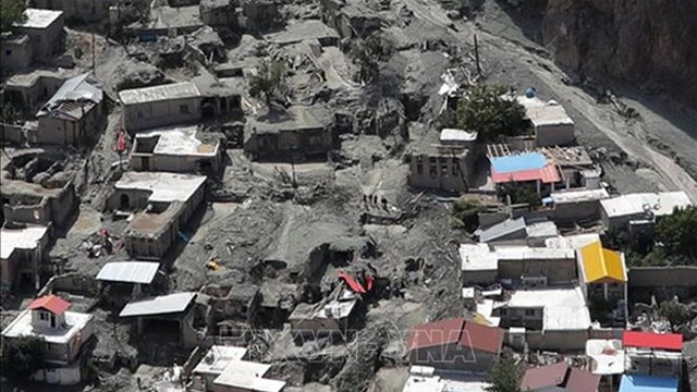 2022年7月30日伊朗首都德黑兰北部伊玛目扎德达伍德地区发生山体滑坡及洪水。