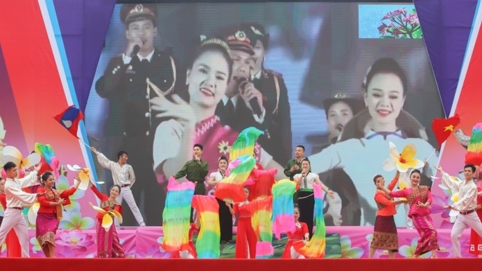 开幕式上的表演节目之一。（图片来源：VOV）