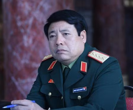 越南国防部长冯光青大将。