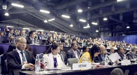 越南代表出席《联合国反腐败公约》第六届缔约国大会。