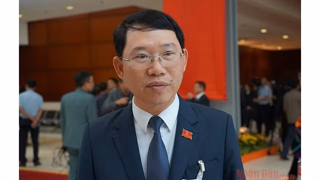 北江省人委会主席黎映阳。