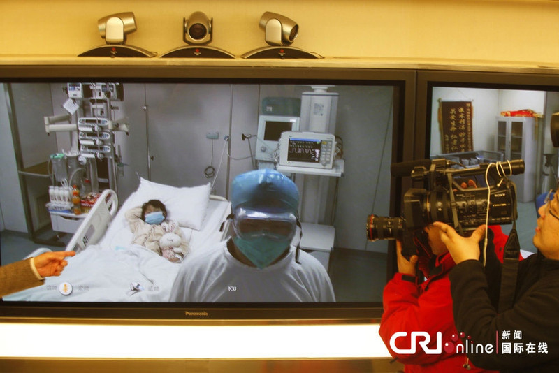 4月13日，中国北京地坛医院公布北京首例H7N9患者实时画面。 