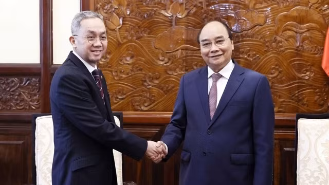 阮春福主席会见文莱驻越大使哈吉•萨雷赫。（图片来源：越通社）