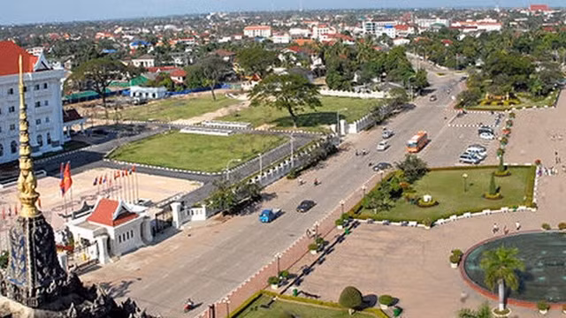 附图：老挝首都万象一角。（图片来源：越通社）