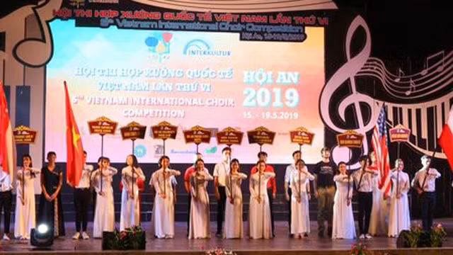 第六届越南国际合唱比赛在越南会安市举行。