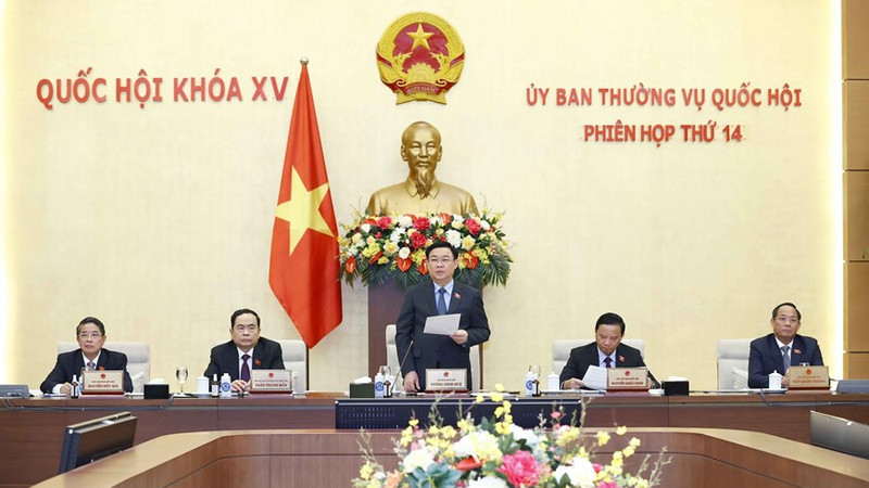 国会主席王廷惠主持会议。（图片来源：越通社）