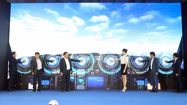 岘港市—新加坡国际商业航线复航启动仪式。