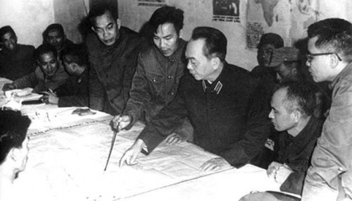 1972年12月8日大将武元甲在空军防空军种指挥所。