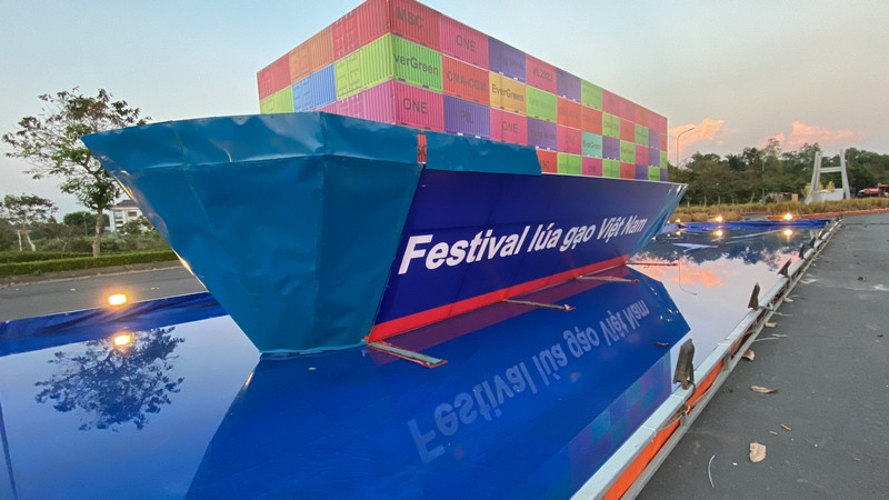 第五届越南大米节在永隆省拉开帷幕。