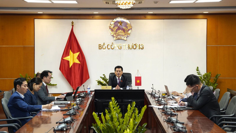 越南代表团。