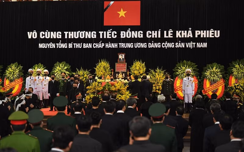 原越共中央总书记黎可漂追悼大会和安葬仪式在河内举行。