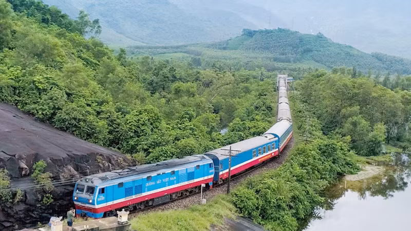 越南铁路总公司九·二国庆节假期增开往返各旅游景点的多列车。