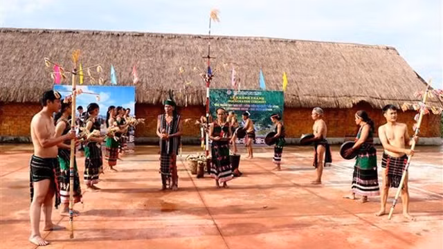 多农省石琴陈列室落成仪式。（图片来源：越通社）