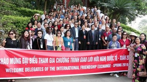 参加2019年友好春游活动的代表。