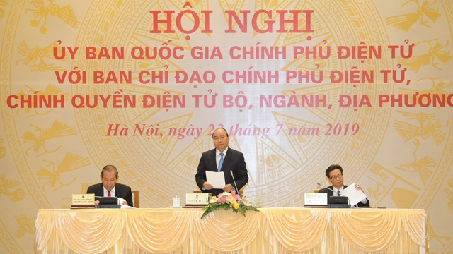 越南政府总理阮春福在会上发言。（图片来源：陈海 摄）
