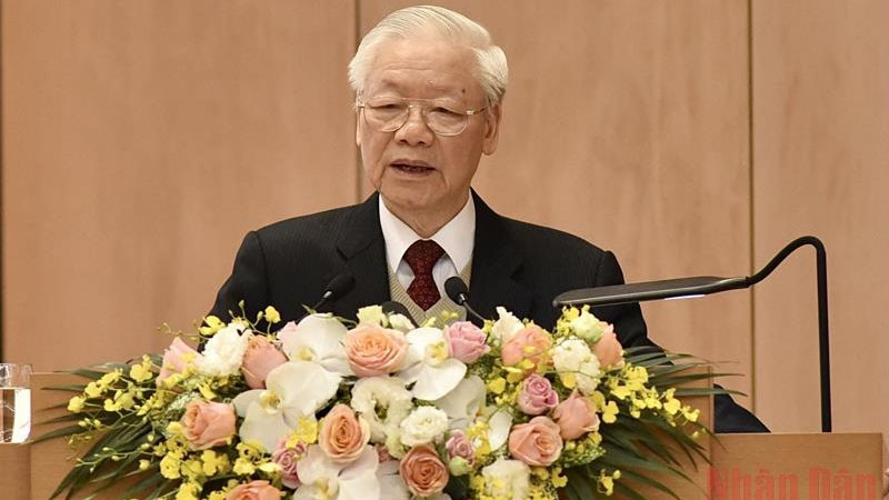 越共中央总书记阮富仲在会上发表讲话。(陈海 摄)