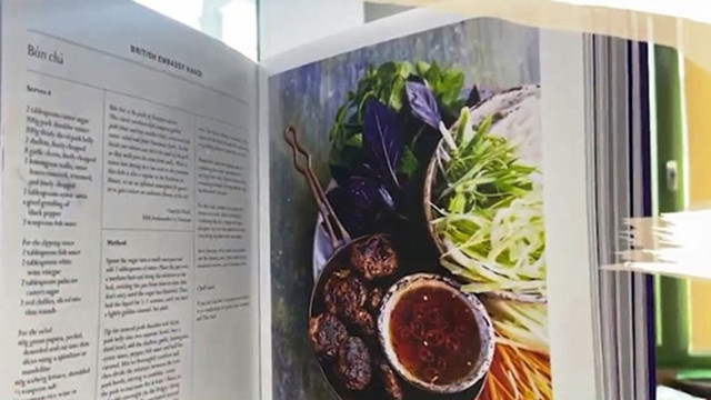 烤肉米线被列入英国女王铂金禧年庆典食谱。