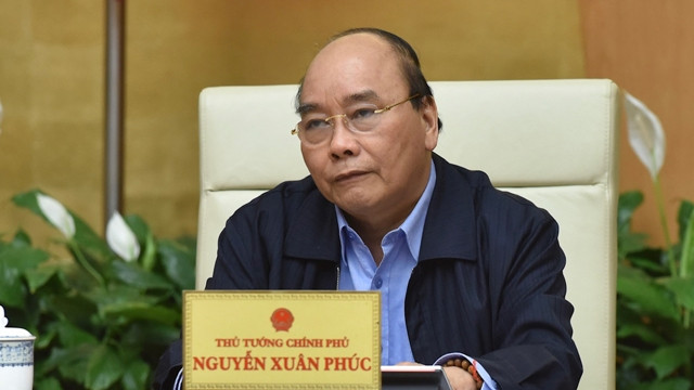 阮春福总理主持会议。（陈海 摄）