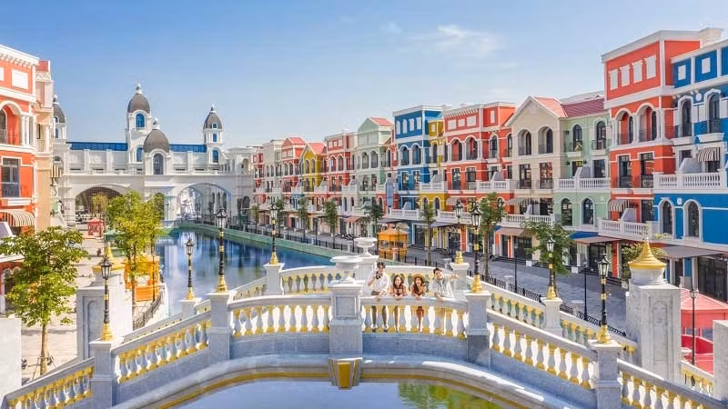 “无眠之城”—— Grand World。