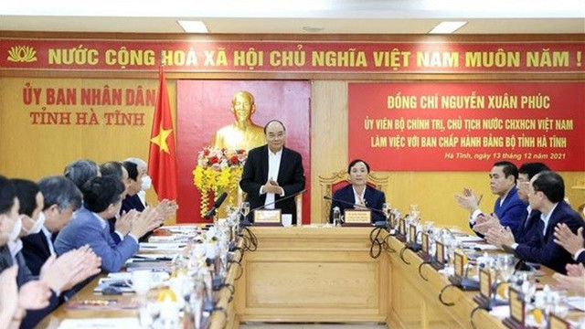 越南国家主席阮春福发表讲话。（图片来源：越通社）