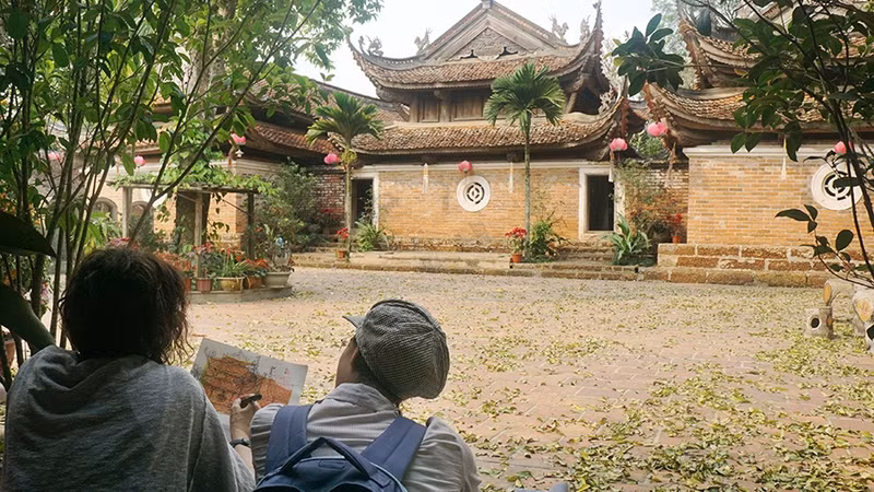 西方寺是一个伟大的艺术工程，一直以来吸引四面八方游客前来烧香和参观。