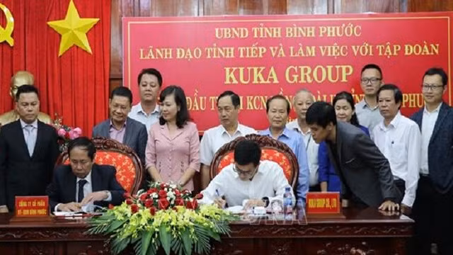 签订仪式。（图片来源：越通社）