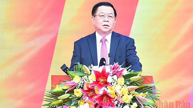 中央宣教部部长阮重义在开幕仪式上发言。