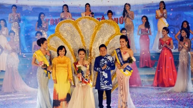 “2016年越南海洋小姐选美大赛”总决赛在广宁举行。