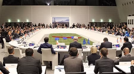 第十届亚欧首脑会议闭幕会全景。（图片来源：VGP）