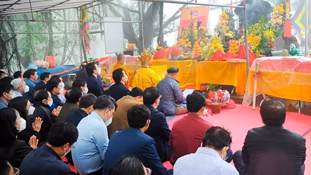 五岳峰顶祭祀天地仪式。
