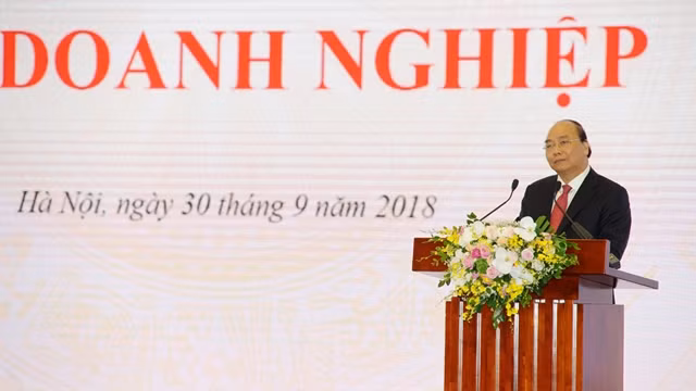 阮春福总理发表讲话。（陈海 摄）