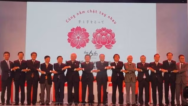 双方组委会出席开幕式。（图片来源：越通社）