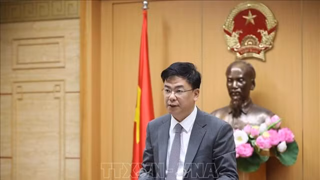 范光校副部长在会上讲话。