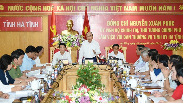 阮春福总理在会上讲话。（图片来源：VGP）