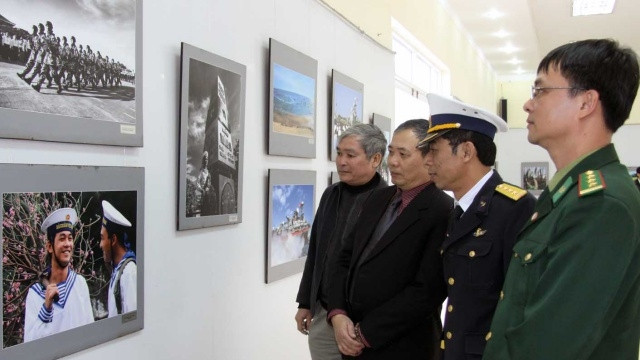 越南第27届全国艺术图片展在海防市开展。（图片来源：人民报网）