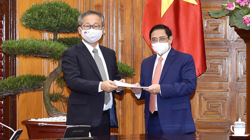 范明正总理会见日本驻越大使山田贵雄。（图片来源：VGP）