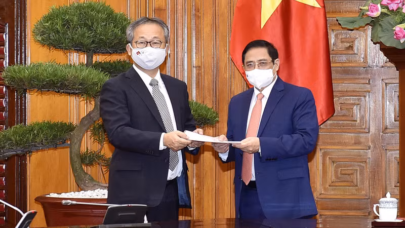 范明正总理会见日本驻越大使山田贵雄。（图片来源：VGP）