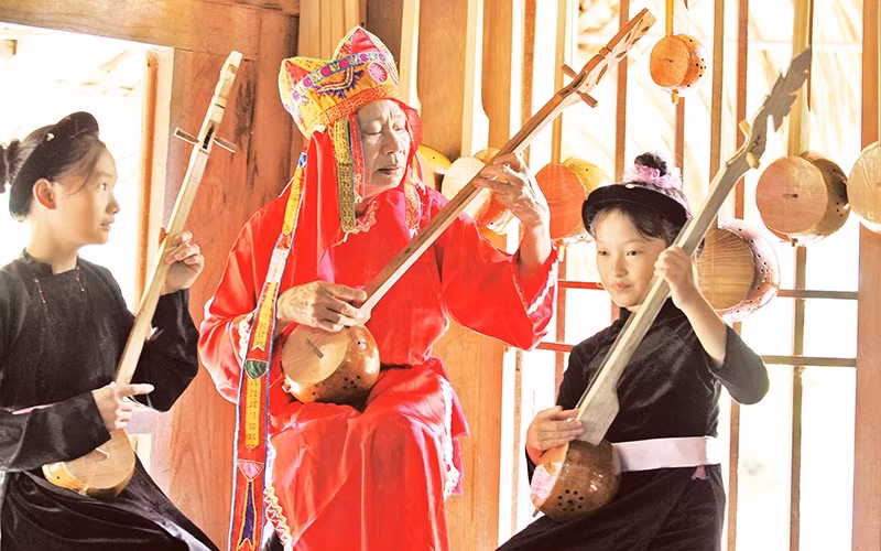 天曲演唱仪式。