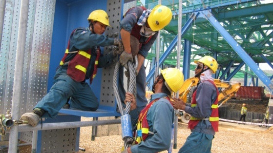 附图：蒙阳一号热电厂于2011年10月21日开工建设