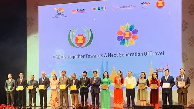 广宁省芒街市获得2020年东盟旅游奖。