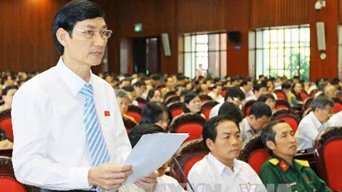 就三项法律草案进行讨论