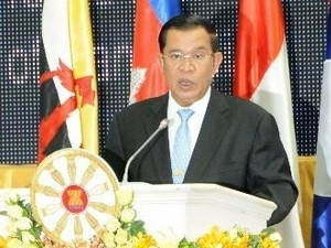 柬埔寨首相洪森承诺将竭尽全力服务国家与人民