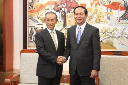 陈大光部长会见日本驻越大使谷崎泰明。 (Photo: 图片来源：人民公安报)