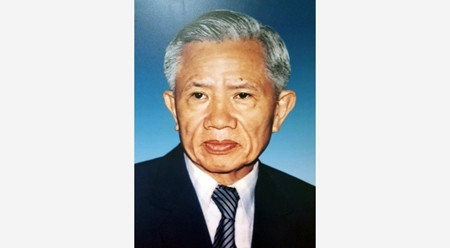 阮文正同志。