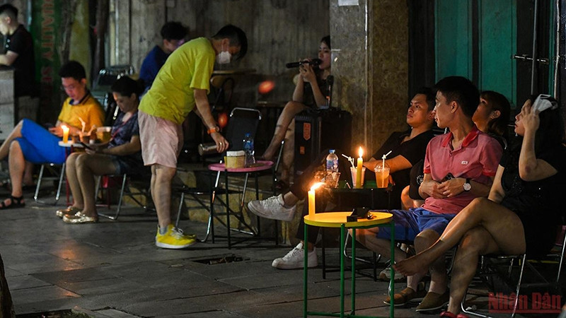 首都民众响应2022地球一小时。
