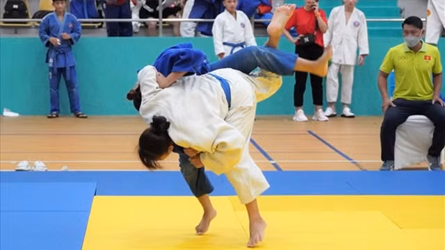 2022年全国柔道俱乐部锦标赛。（图片来源：劳动报）