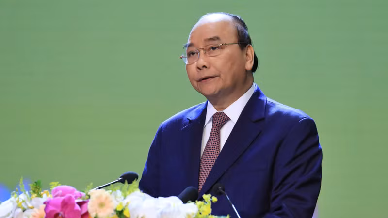 越南政府总理阮春福发表讲话。（图片来源：越通社）