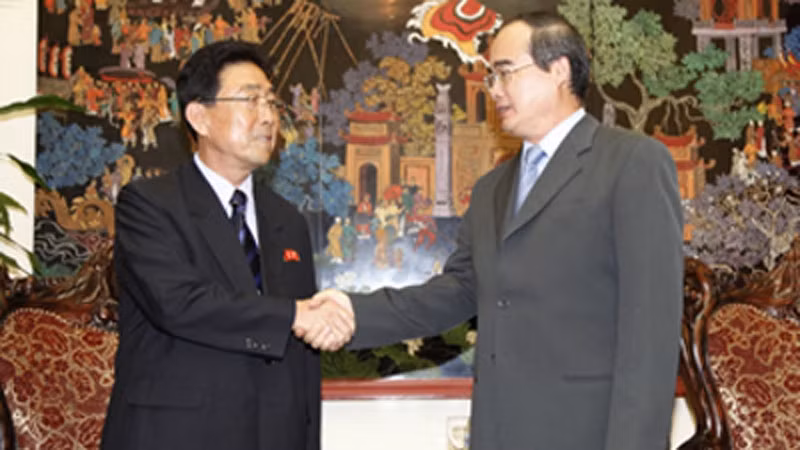 阮善仁副总理会见朝鲜Song Ja-rip教授 (Photo: 图：越通社)